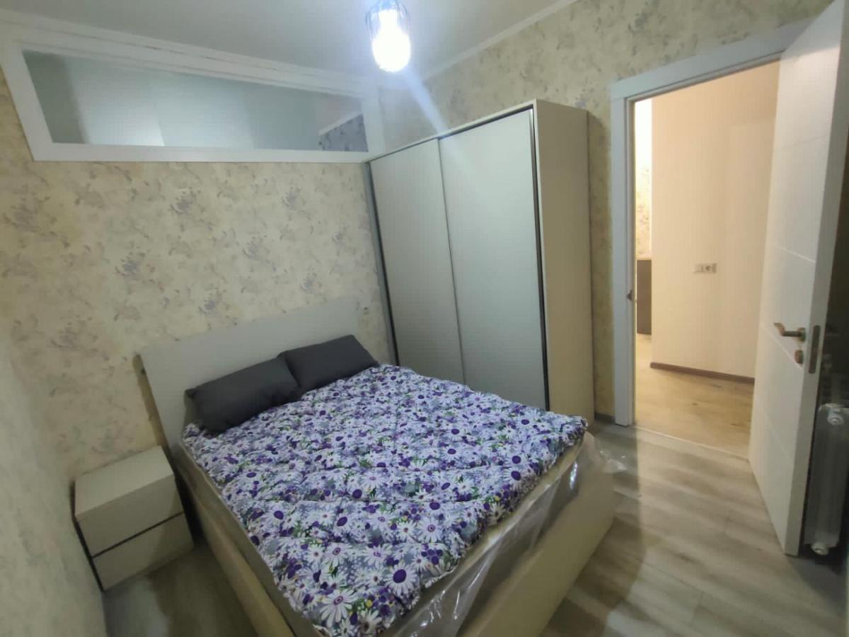 Ferienwohnung Lilia Batumi Exterior foto